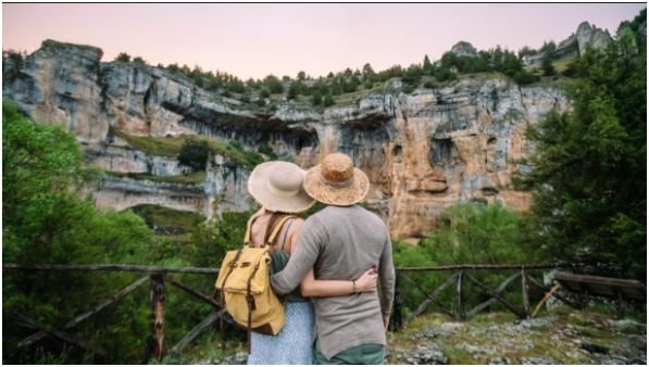 Why Does Budget-Friendly Travel for Couples Work So Well in the United States?